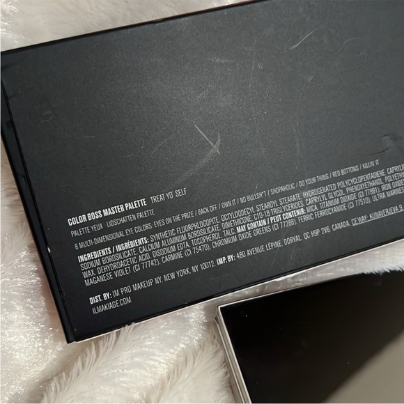 IL Makiage " Treat Yo Self" color boss master eyeshadow palette - Picture 4 of 6